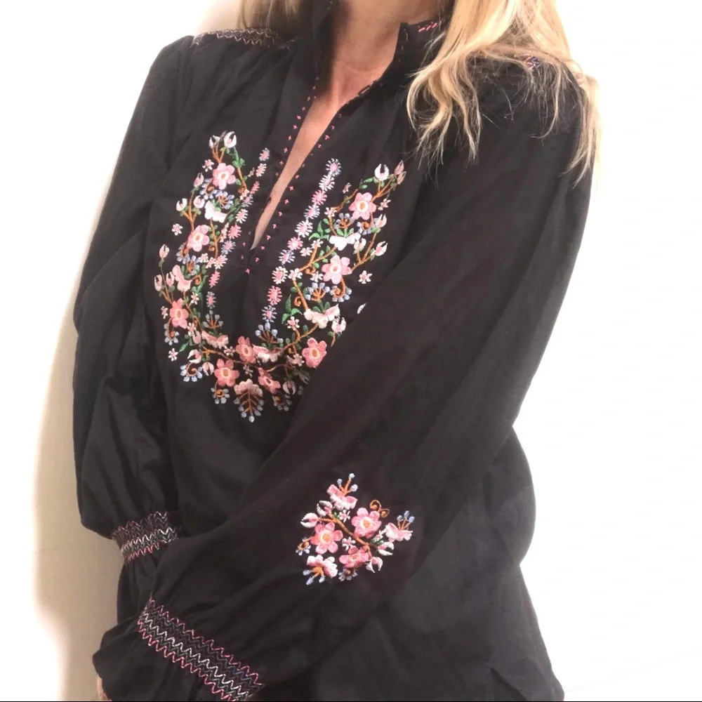 Vintage Boho Embroidered Blouse Sm/Med) - Picture 2 of 7